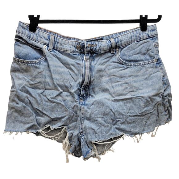 ASOS DESIGN denim relaxed shorts with rips in light blue - Picture 1 of 7